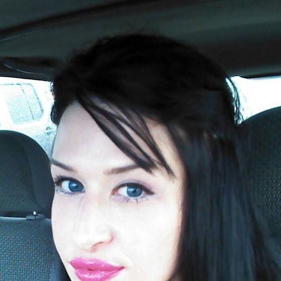 Meet your Posher, Amy - Picture 1 of 1